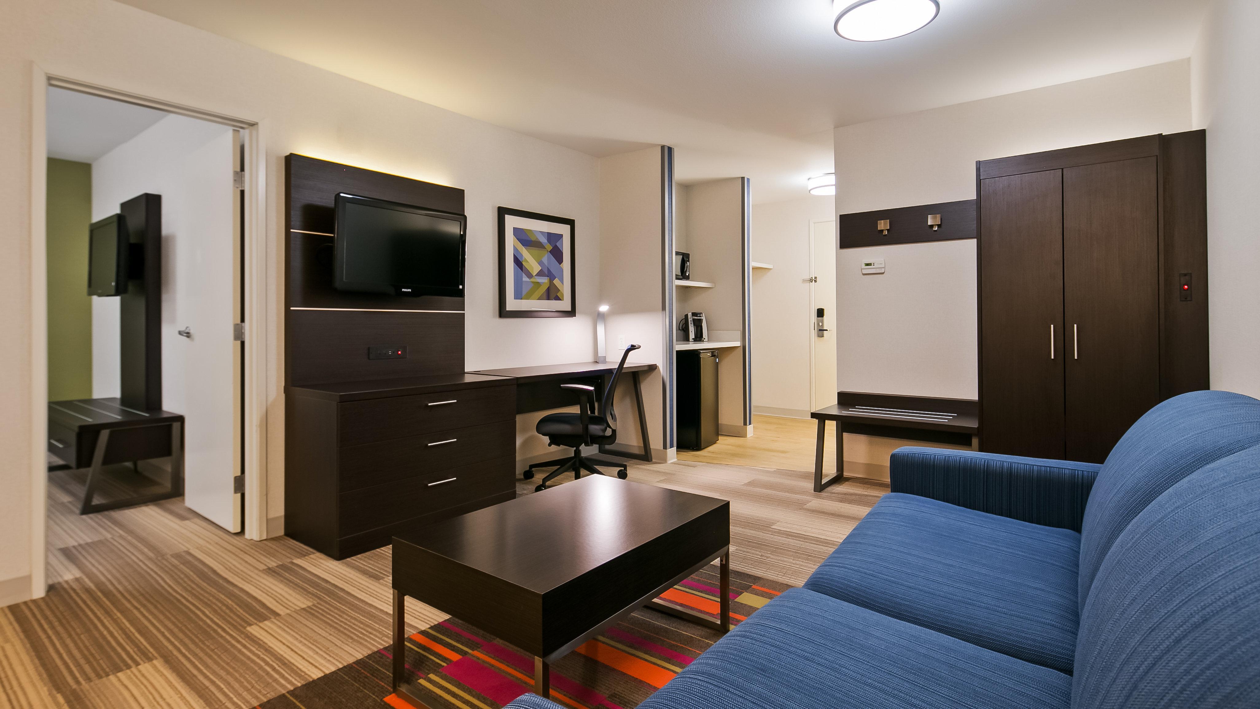 Holiday Inn Express Hotels & Suites Burlington By Ihg Exterior photo