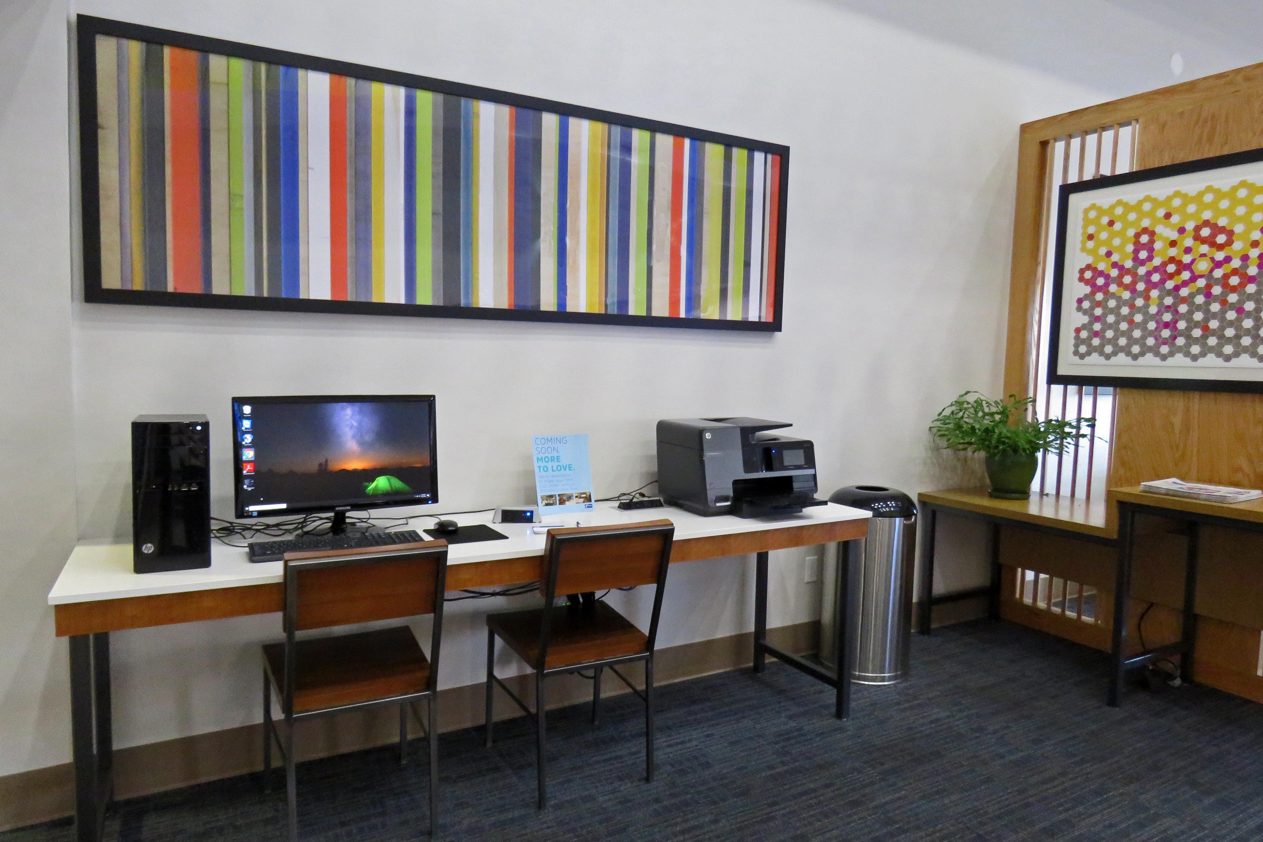 Holiday Inn Express Hotels & Suites Burlington By Ihg Exterior photo