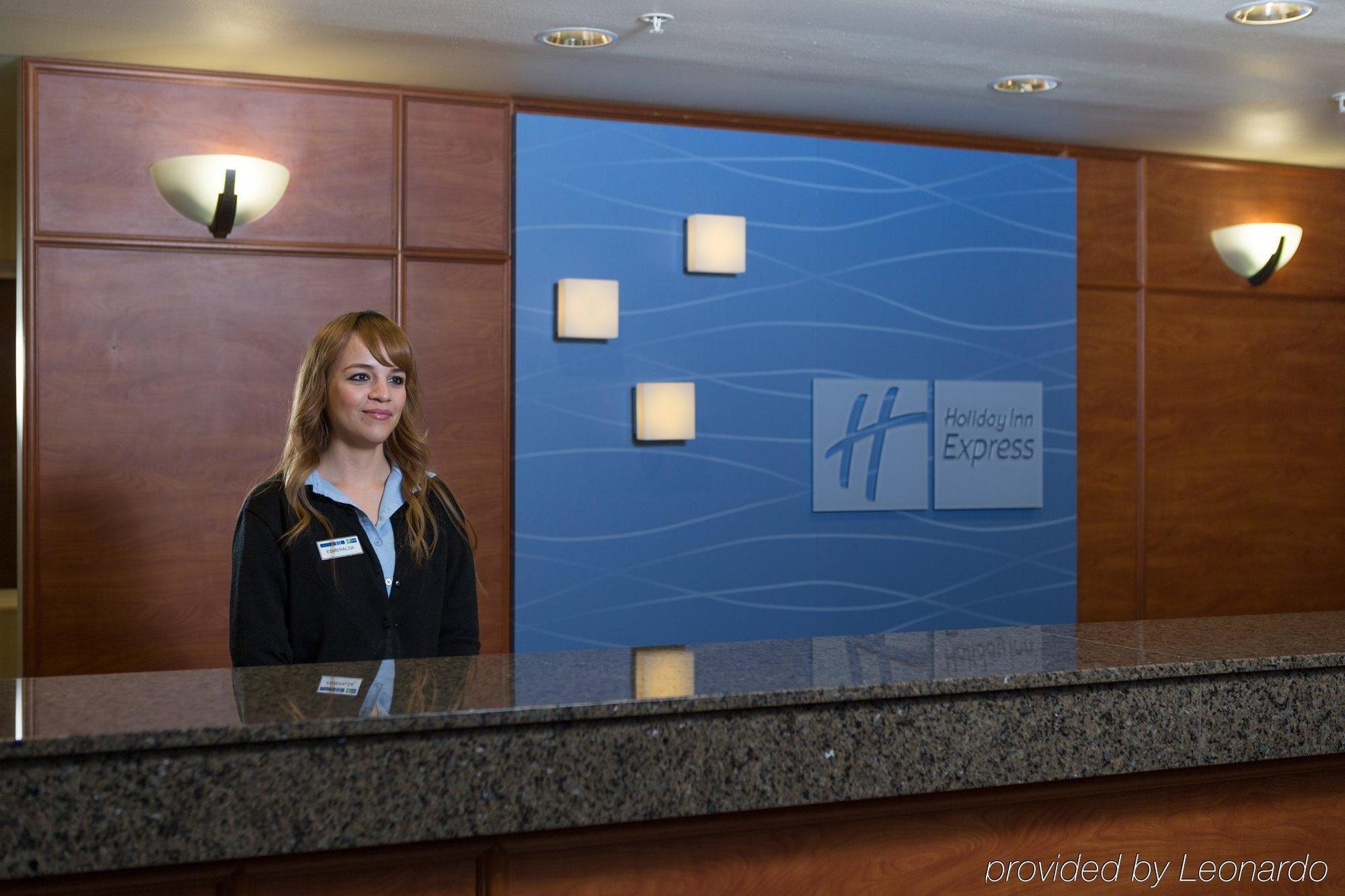 Holiday Inn Express Hotels & Suites Burlington By Ihg Exterior photo