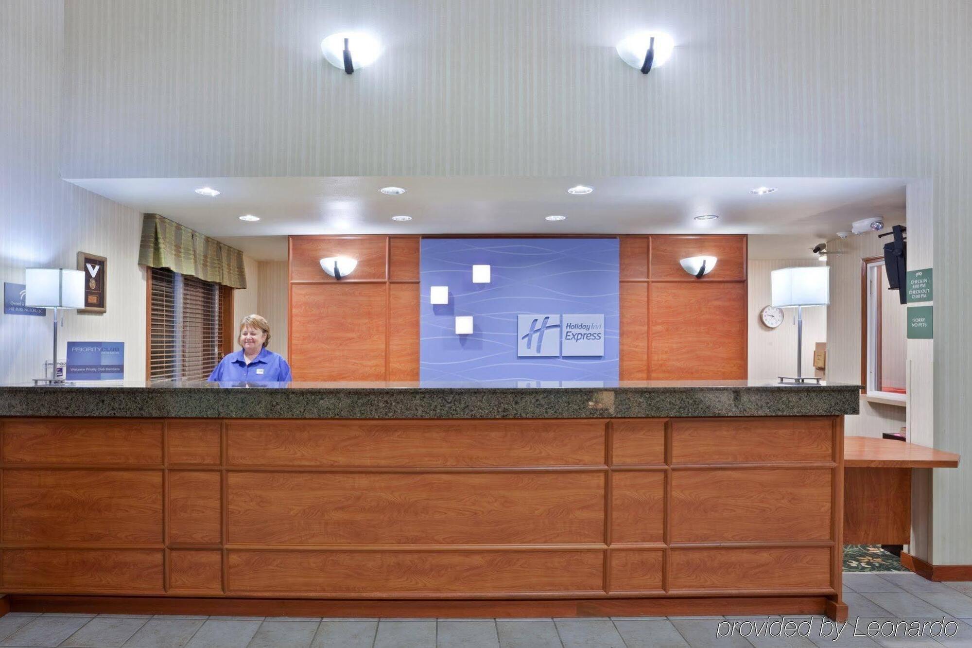 Holiday Inn Express Hotels & Suites Burlington By Ihg Exterior photo